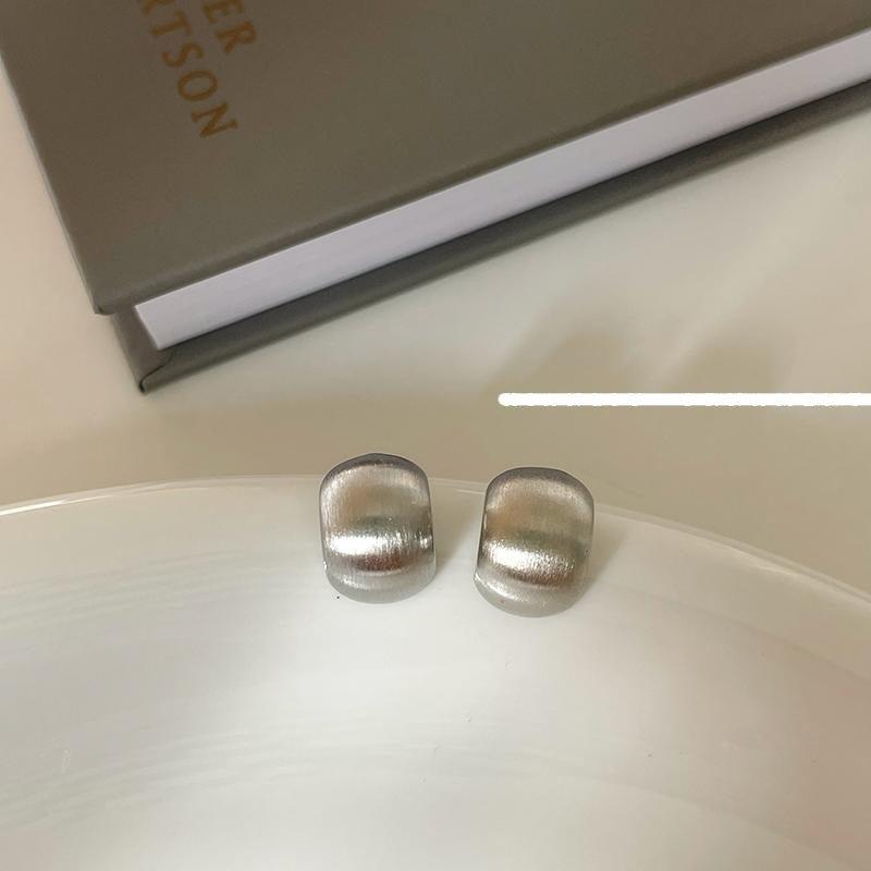 Retro Semi-Circular Earrings