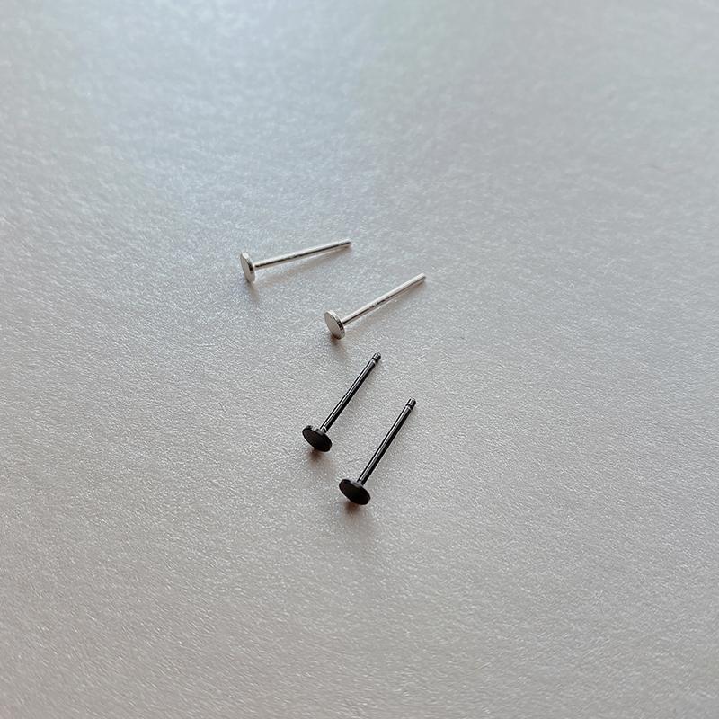 Simple Small Ear Studs
