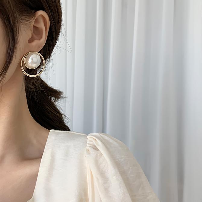 Vintage Elegant Pearl Earrings