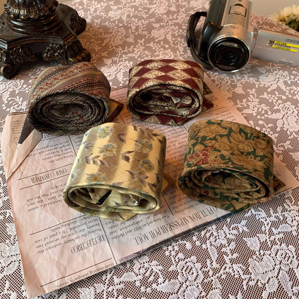 Vintage Floral Tie
