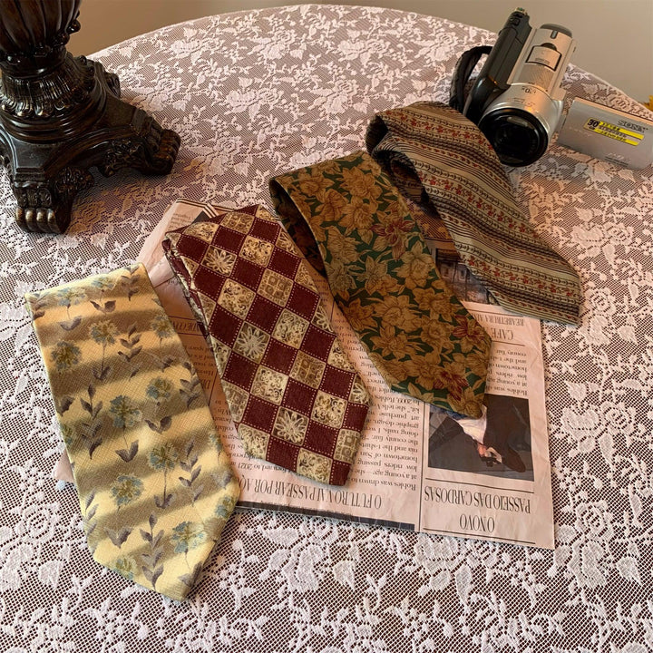 Vintage Floral Tie