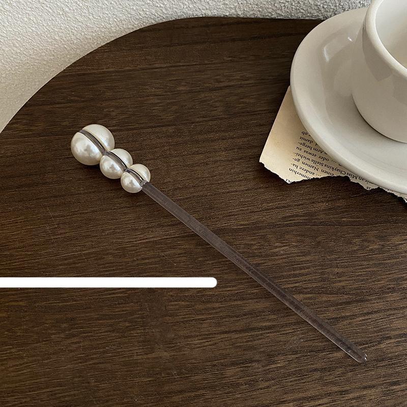 Vintage Pearl Hairpin